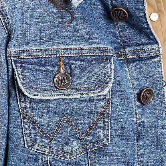 Wrangler Women Fashion Denim Jacket. Medium. Blue - Picture 3 of 8